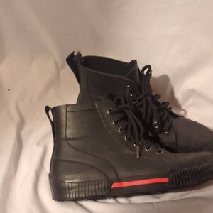 Art Class  boys size  4  rain boots. Unisex